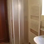 Oda ve Kahvaltı 100 Mt Mare 3*