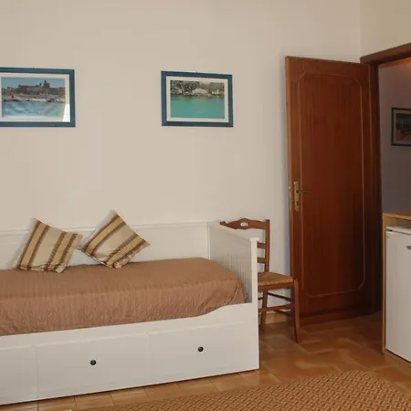 Oda ve Kahvaltı 100 Mt Mare Otranto